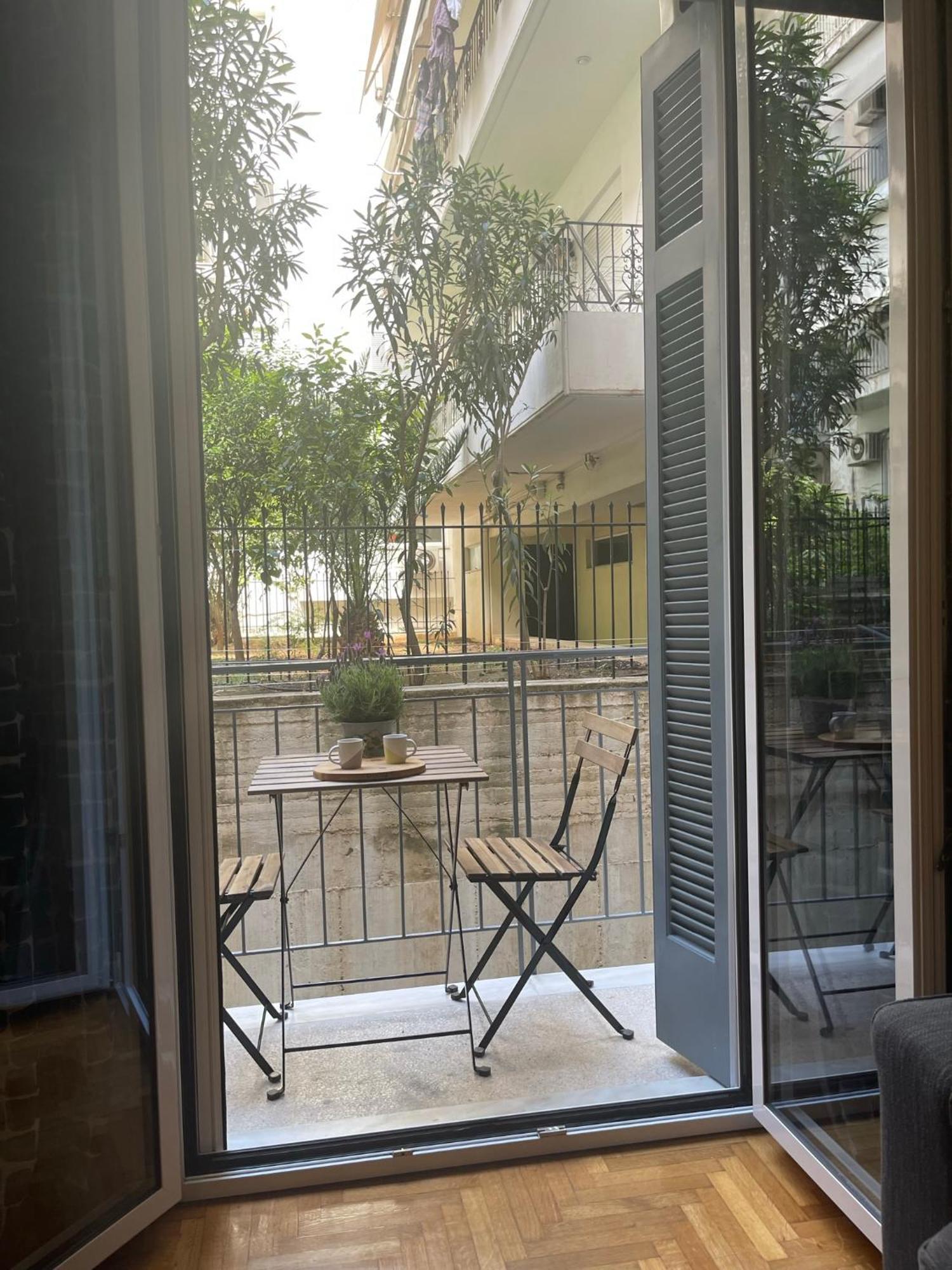 Antinoros Inn, Stylish Apartment,3' To Metro Athen Eksteriør billede